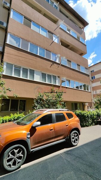 Dimitrie Leonida Apartament 2 camere decomandat etaj 1 Dr Fermei