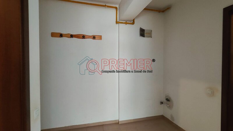 Dimitrie Leonida Apartament 2 camere decomandat etaj 1 Dr Fermei